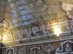 mirrored ceiling of ballroom 1