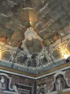 mirrored ceiling of ballroom 2